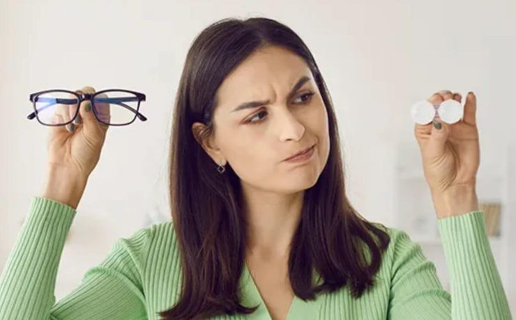 Glasses vs Contact Lenses